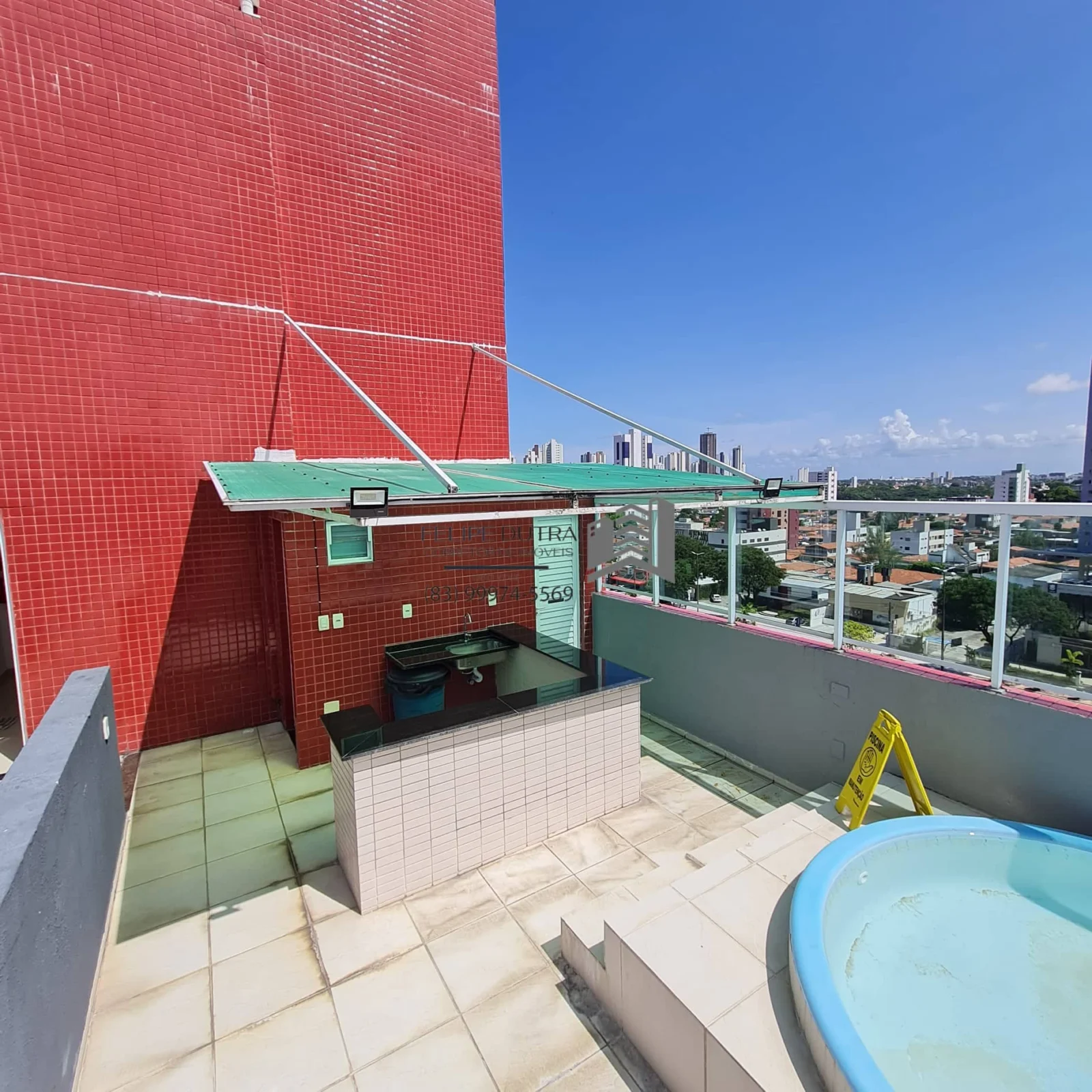 Apartamento no Miramar com 2 Quartos sendo 1 Suíte, Elevador e Piscina, Próximo a Epitácio