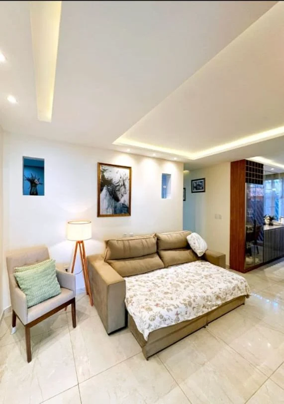 Apartamento Térreo com Área nos Jardim Cidade Universitária/Bancários com 3 Quartos sendo 2 Suítes com Piscina