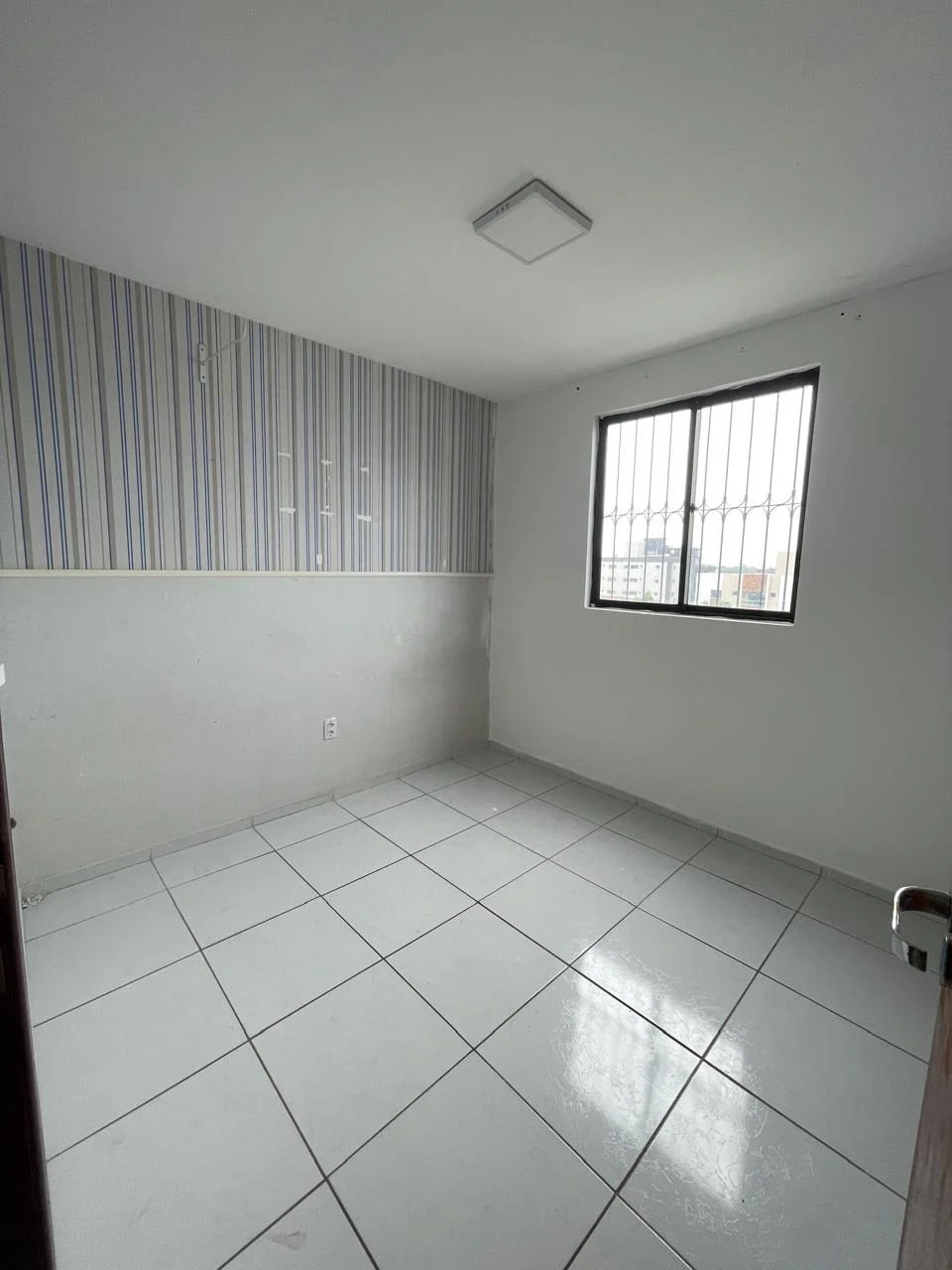 Apartamento no Jardim Cidade Universitária com 3 Quartos sendo 1 Suíte, 80m²