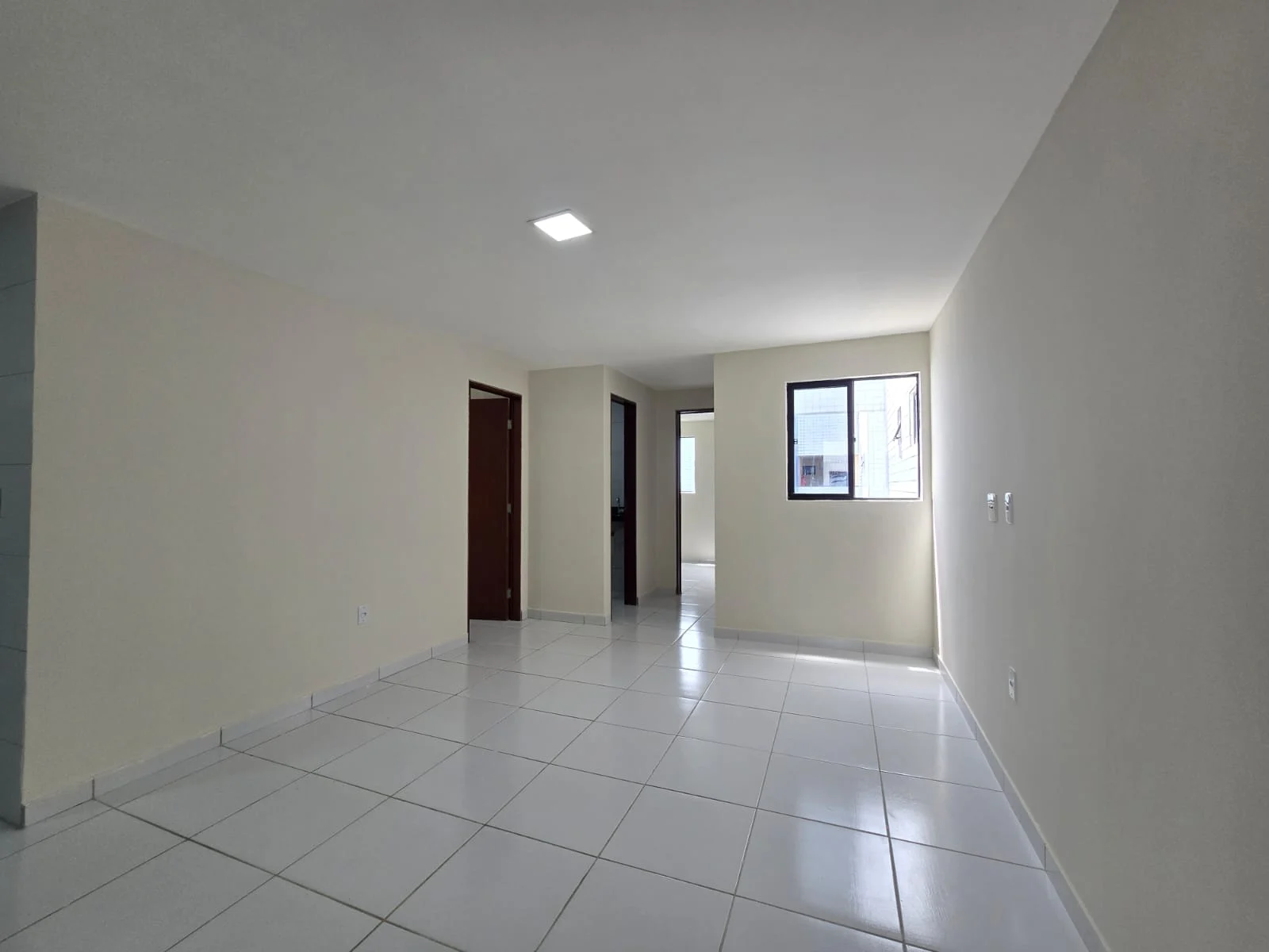 Apartamento em Paratibe/Valentina 2 Quartos sendo 1 Suíte com Piscina