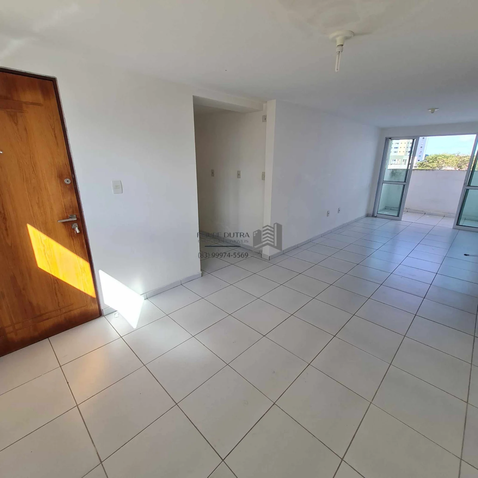 Apartamento no Miramar com 2 Quartos sendo 1 Suíte, Elevador e Piscina, Próximo a Epitácio