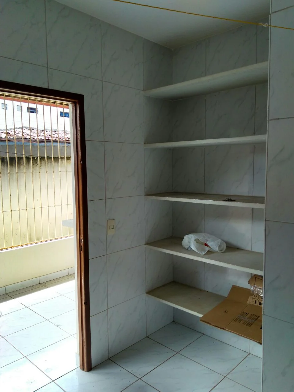 ALUGO ou VENDO Casa nos Bancários com 3 Quartos sendo 1 Suíte
