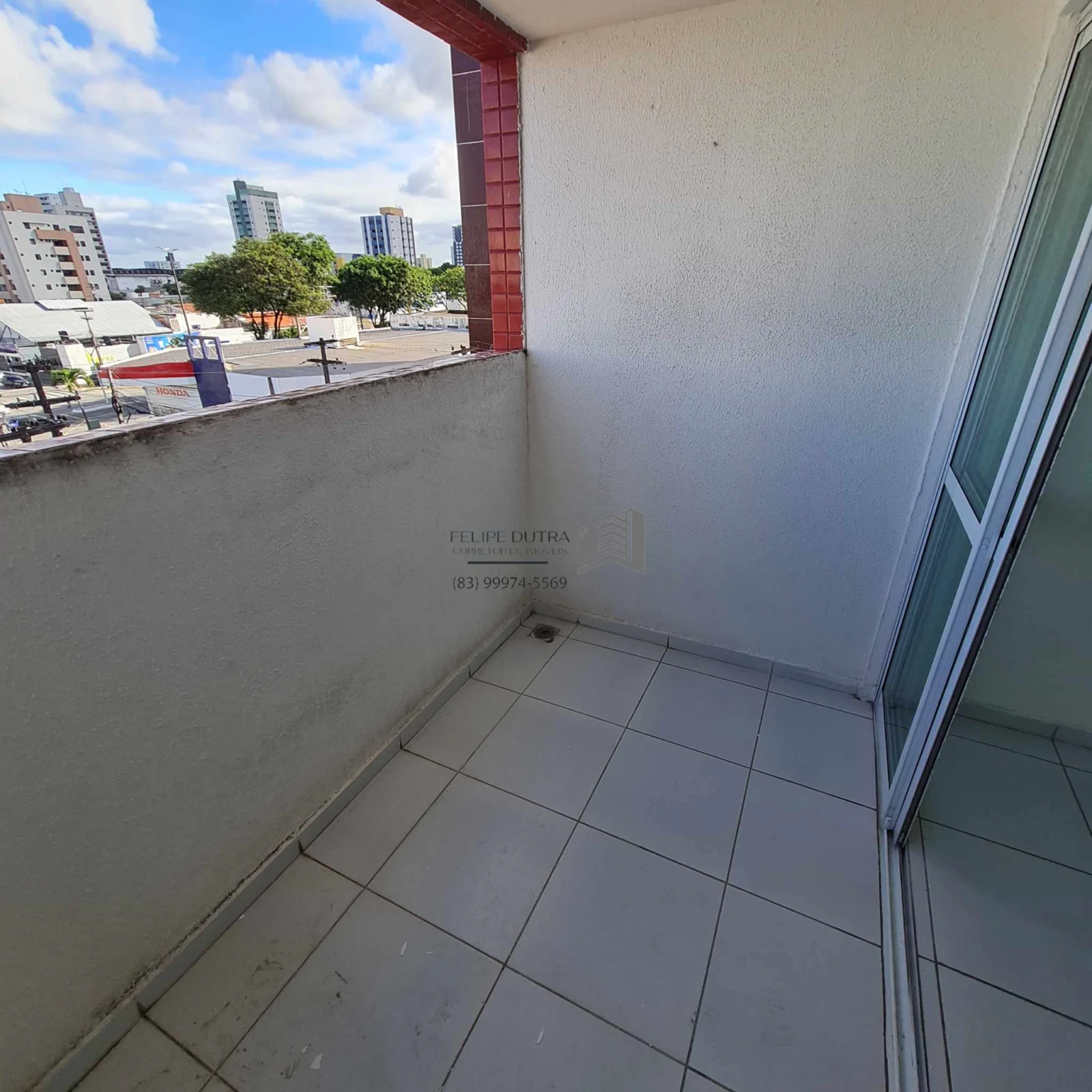 Apartamento no Miramar com 2 Quartos sendo 1 Suíte, Elevador e Piscina, Próximo a Epitácio