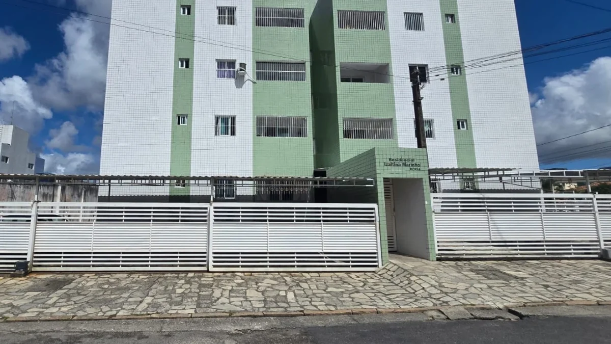 Apartamento no Cristo com 2 Quartos sendo 1 Suíte