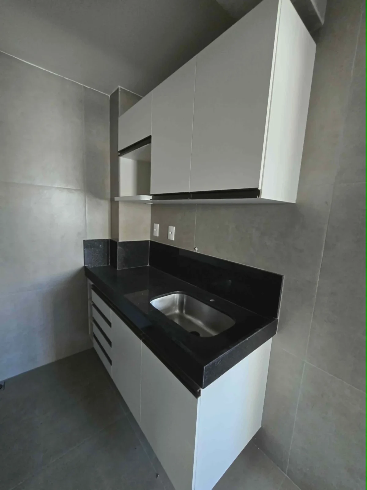 ALUGO Apartamento no Bessa com 3 Quartos sendo 1 Suíte, Elevador e Lazer, Próximo do Mar R$ XX00,00*