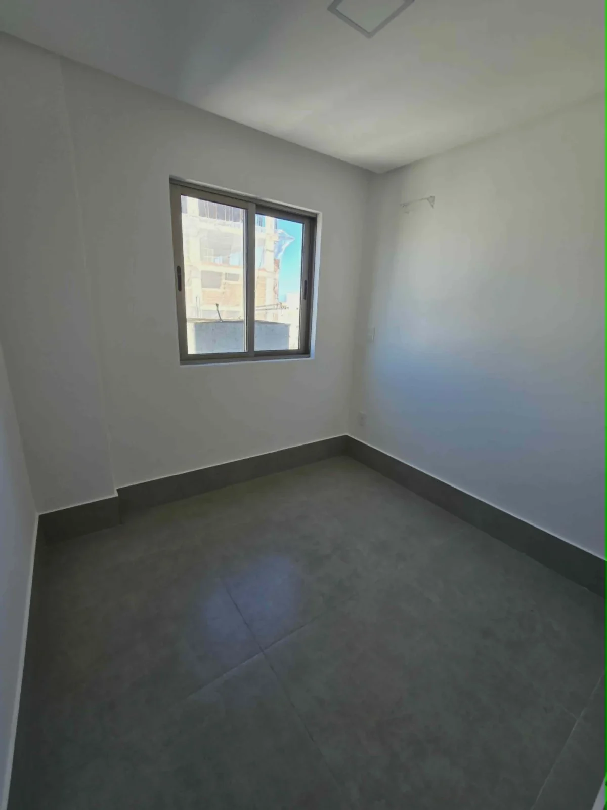 ALUGO Apartamento no Bessa com 3 Quartos sendo 1 Suíte, Elevador e Lazer, Próximo do Mar R$ XX00,00*