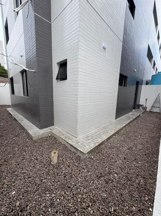Apartamento Térreo com Área no Altiplano 3 Quartos sendo 1 Suíte