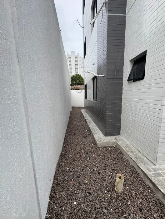 Apartamento Térreo com Área no Altiplano 3 Quartos sendo 1 Suíte