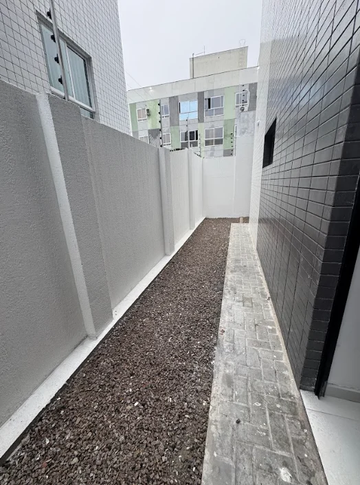 Apartamento Térreo com Área no Altiplano 3 Quartos sendo 1 Suíte