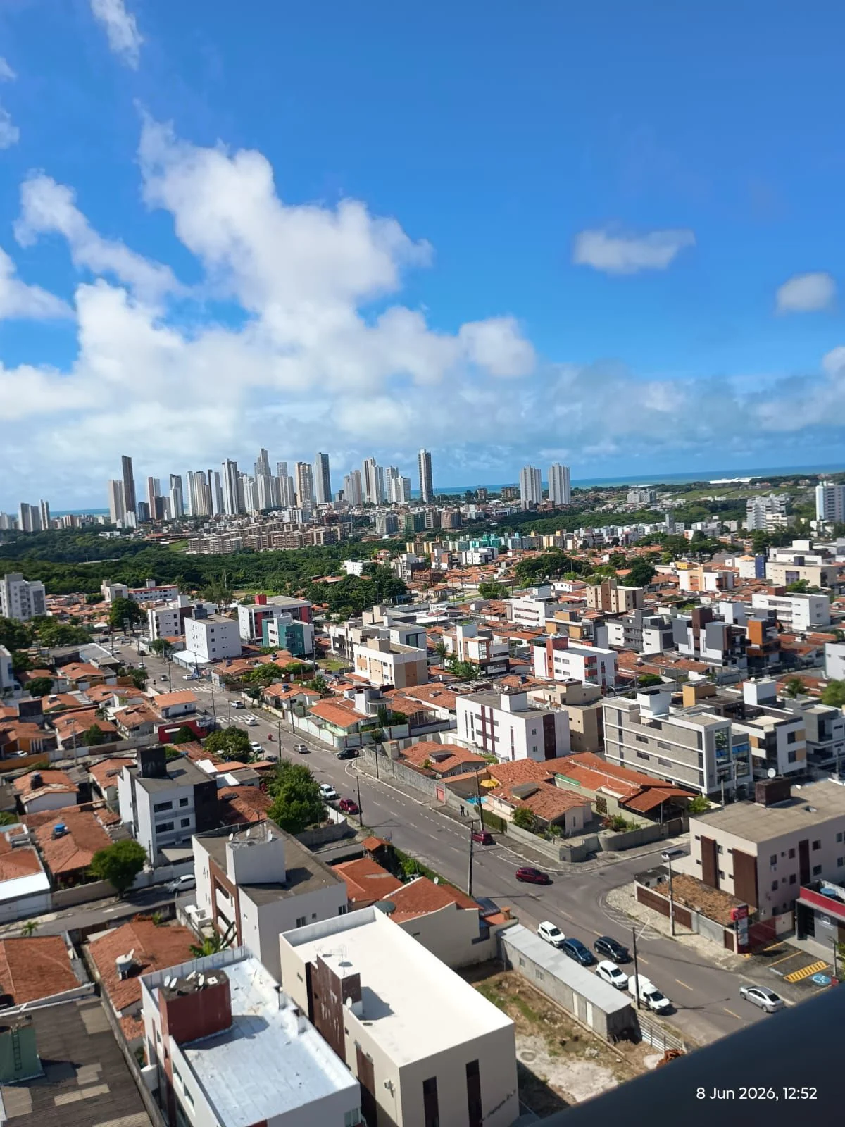 Apartamento nos Bancários com 2 Quartos sendo 1 Suíte, Elevador e Lazer