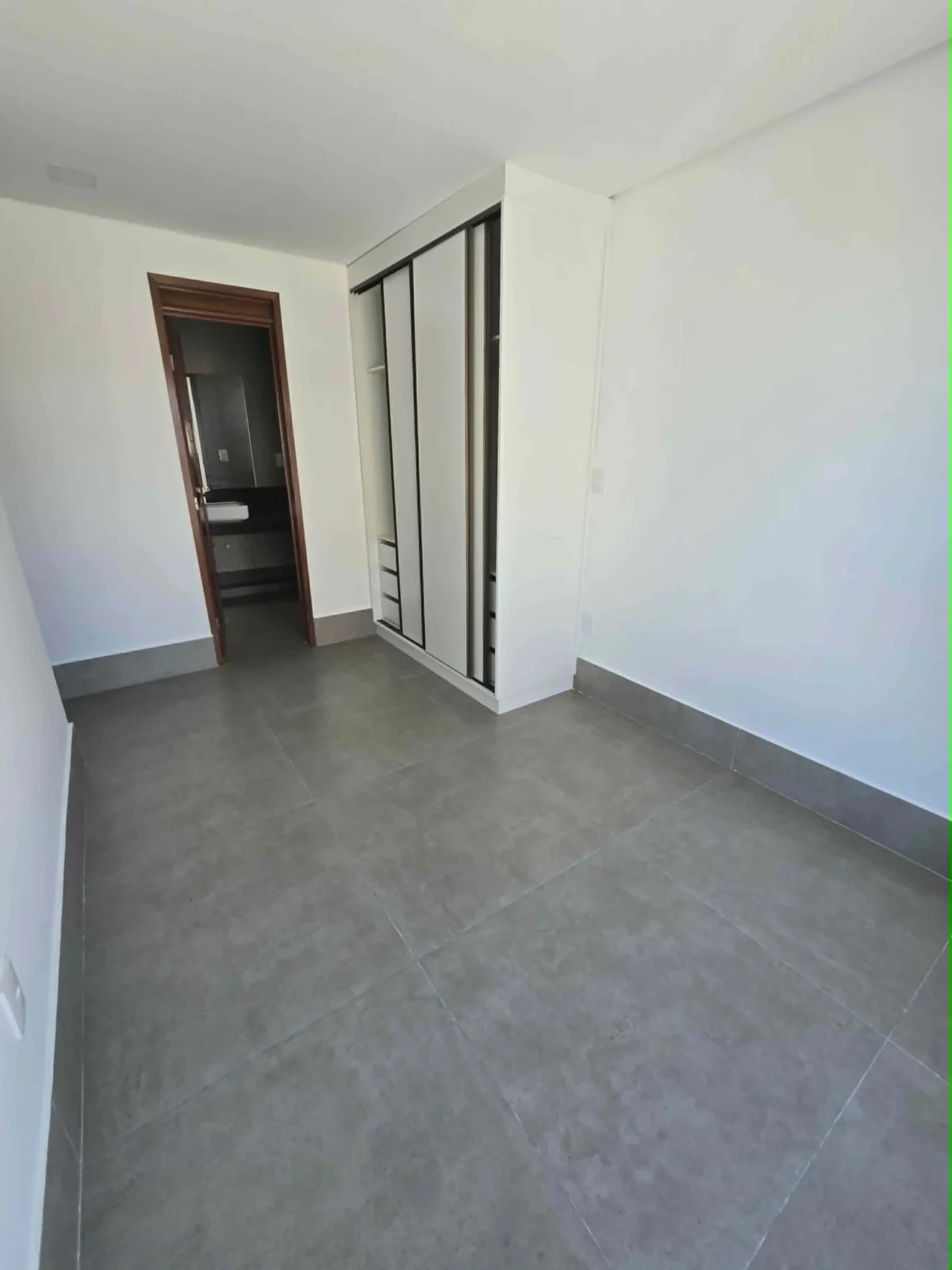 ALUGO Apartamento no Bessa com 3 Quartos sendo 1 Suíte, Elevador e Lazer, Próximo do Mar R$ XX00,00*