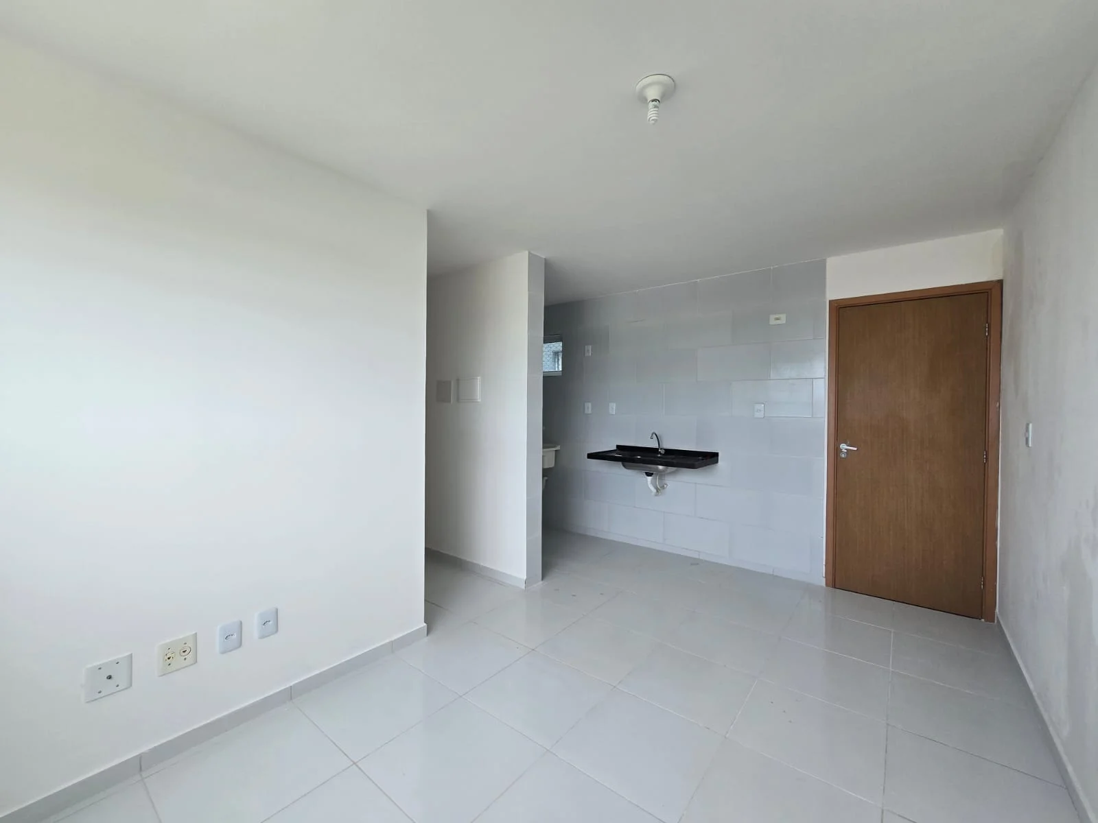 Apartamento no Colinas do Sul 2 Quartos com Piscina