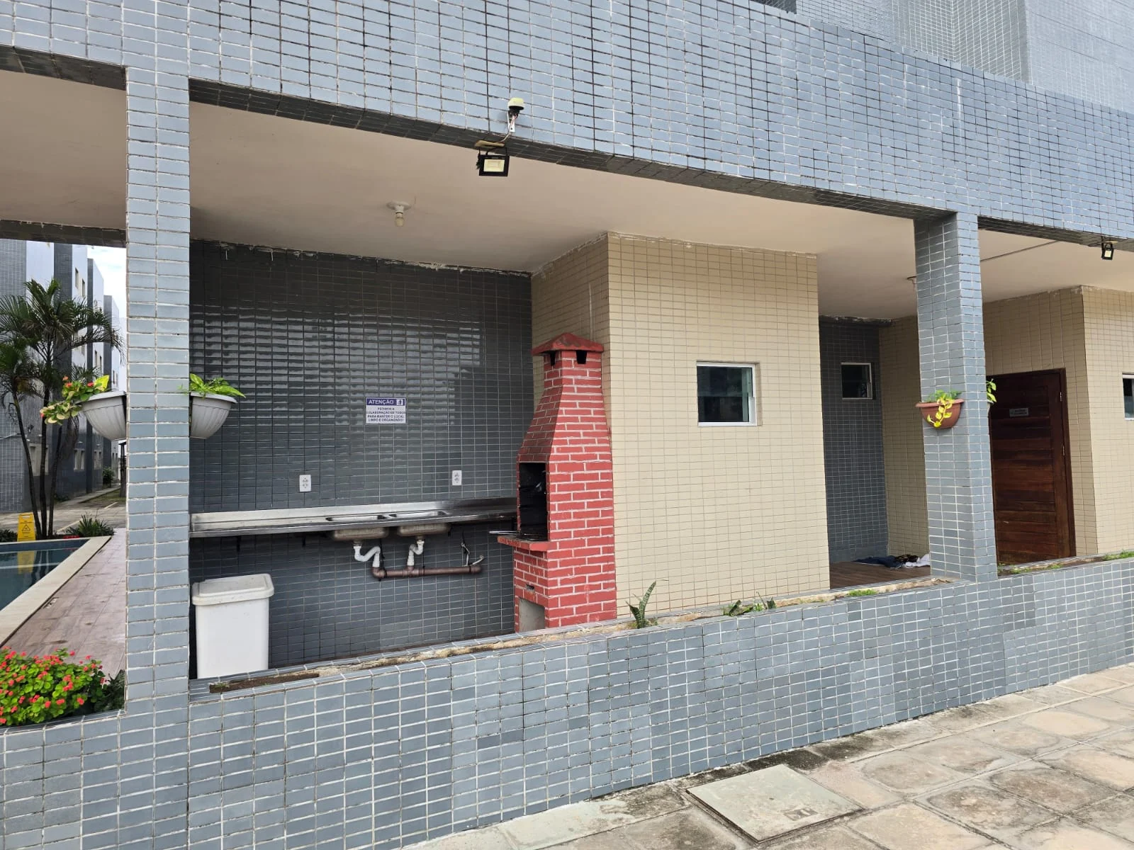Apartamento no Colinas do Sul 2 Quartos com Piscina