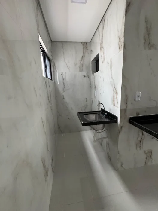 Apartamento Térreo com Área no Altiplano 3 Quartos sendo 1 Suíte