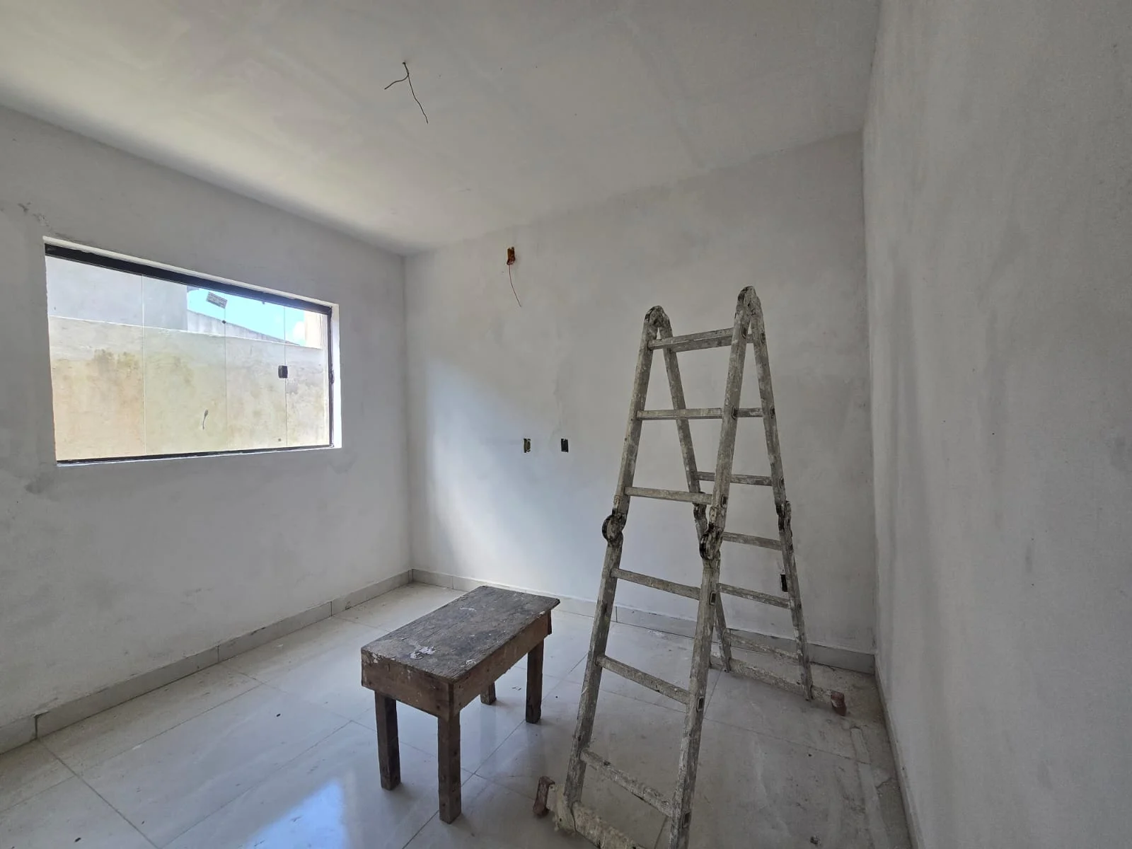 Casa no Bairro das Industrias com 2 Quartos sendo 1 Suíte