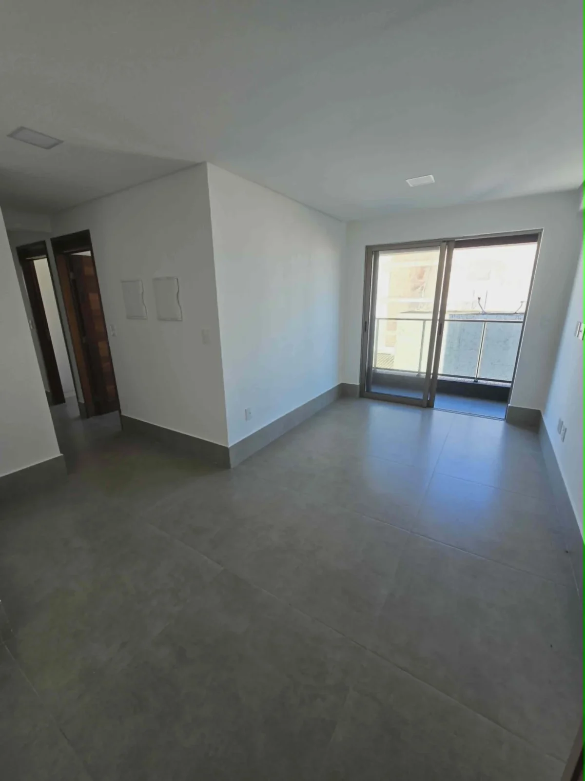 ALUGO Apartamento no Bessa com 3 Quartos sendo 1 Suíte, Elevador e Lazer, Próximo do Mar R$ XX00,00*