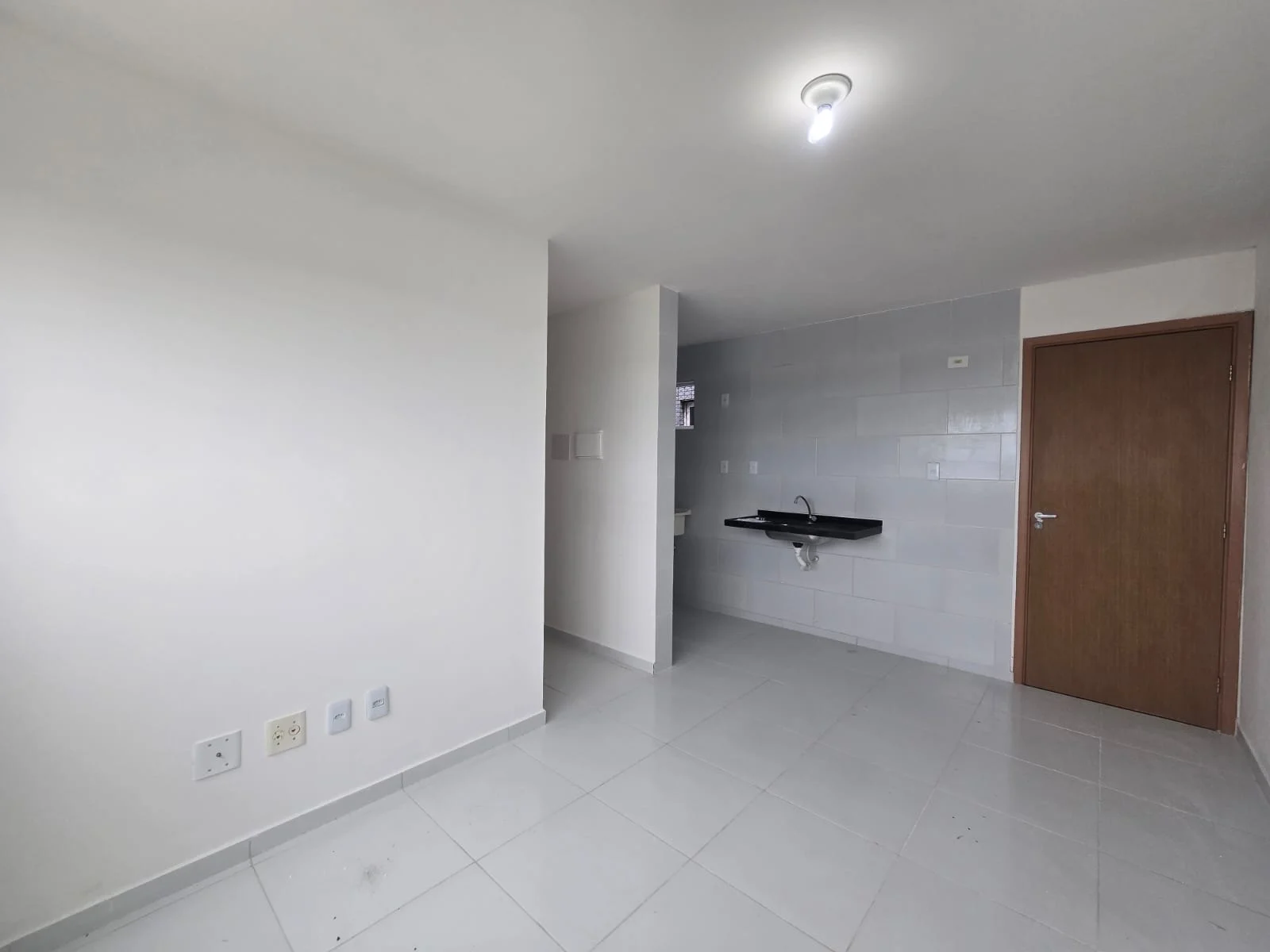 Apartamento no Colinas do Sul 2 Quartos com Piscina