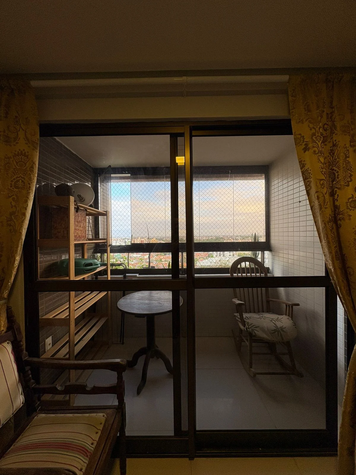 Apartamento nos Bancários com 2 Quartos sendo 1 Suíte, Elevador e Lazer