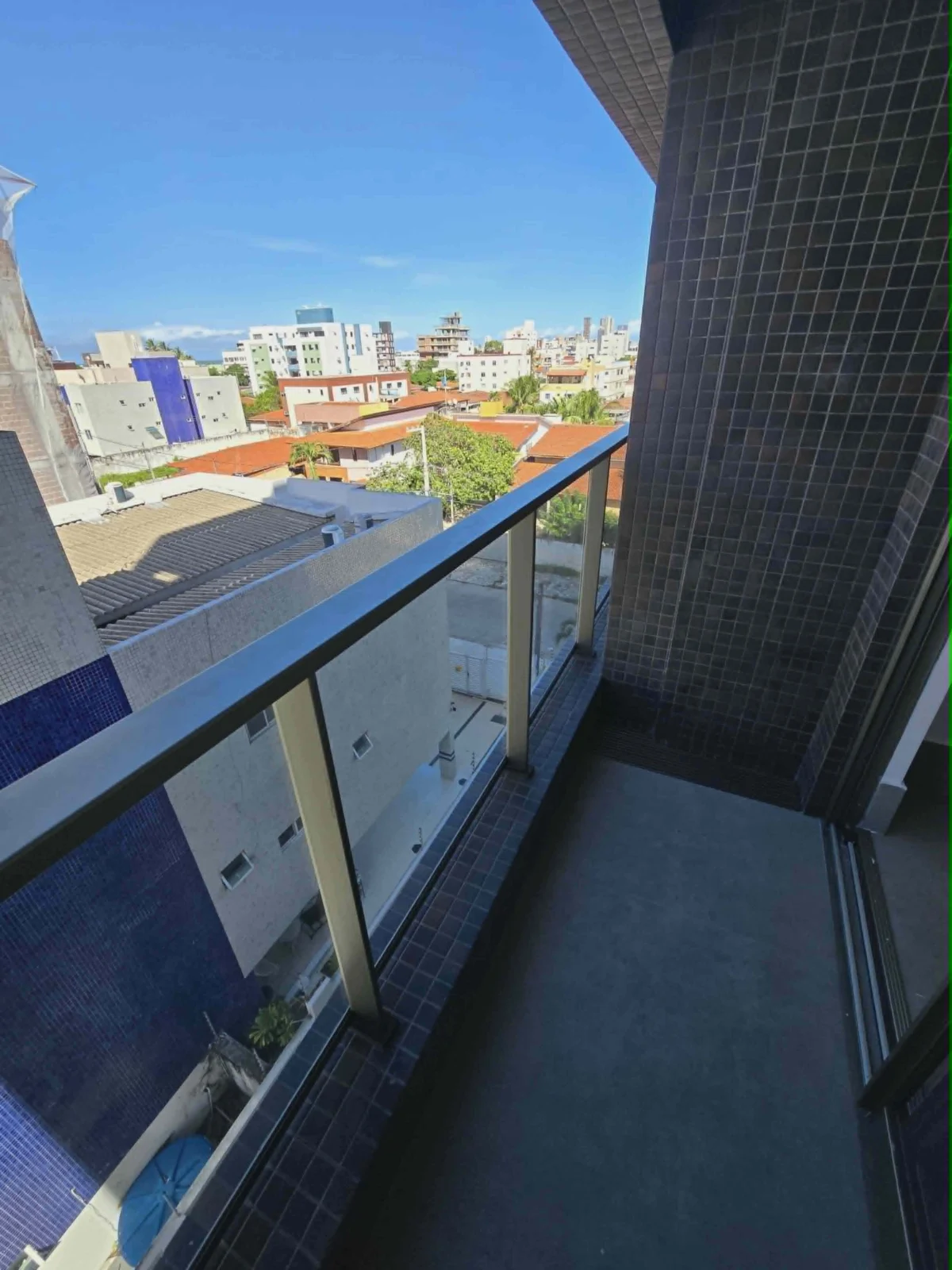 ALUGO Apartamento no Bessa com 3 Quartos sendo 1 Suíte, Elevador e Lazer, Próximo do Mar R$ XX00,00*