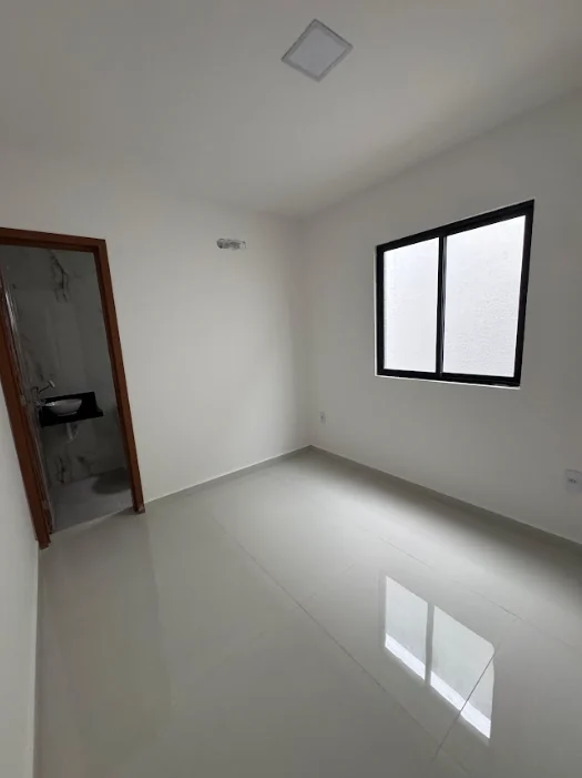 Apartamento Térreo com Área no Altiplano 3 Quartos sendo 1 Suíte