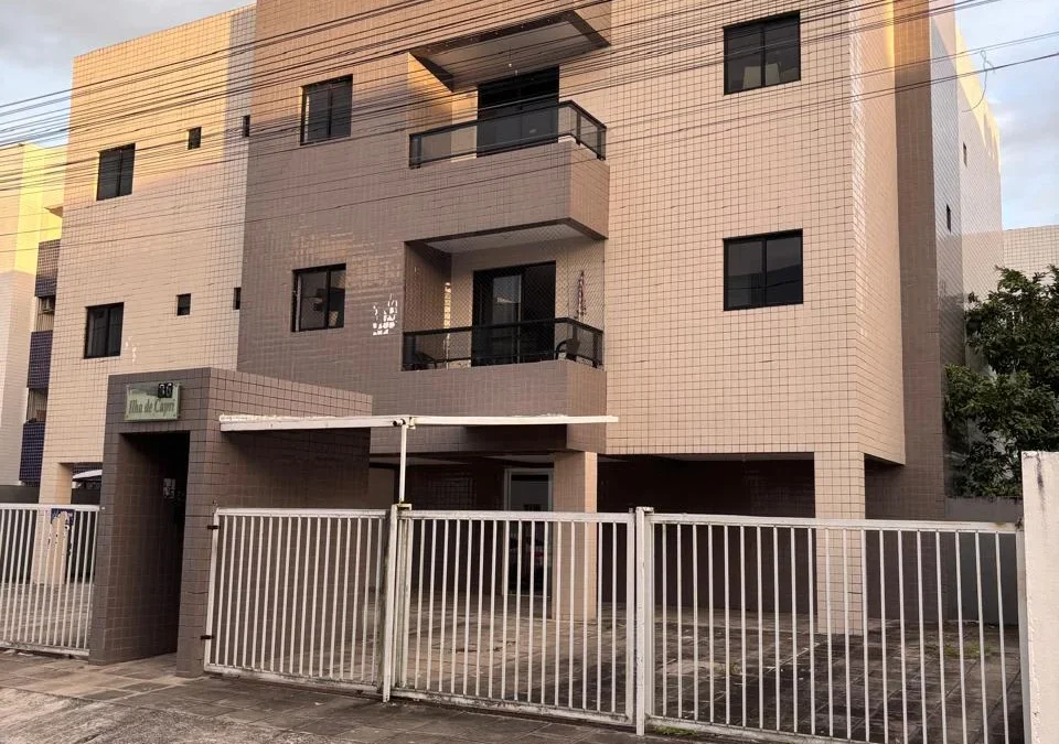 Apartamento Térreo com Área no Parque do Sol/Valentina com 2 Quartos sendo 1 Suíte