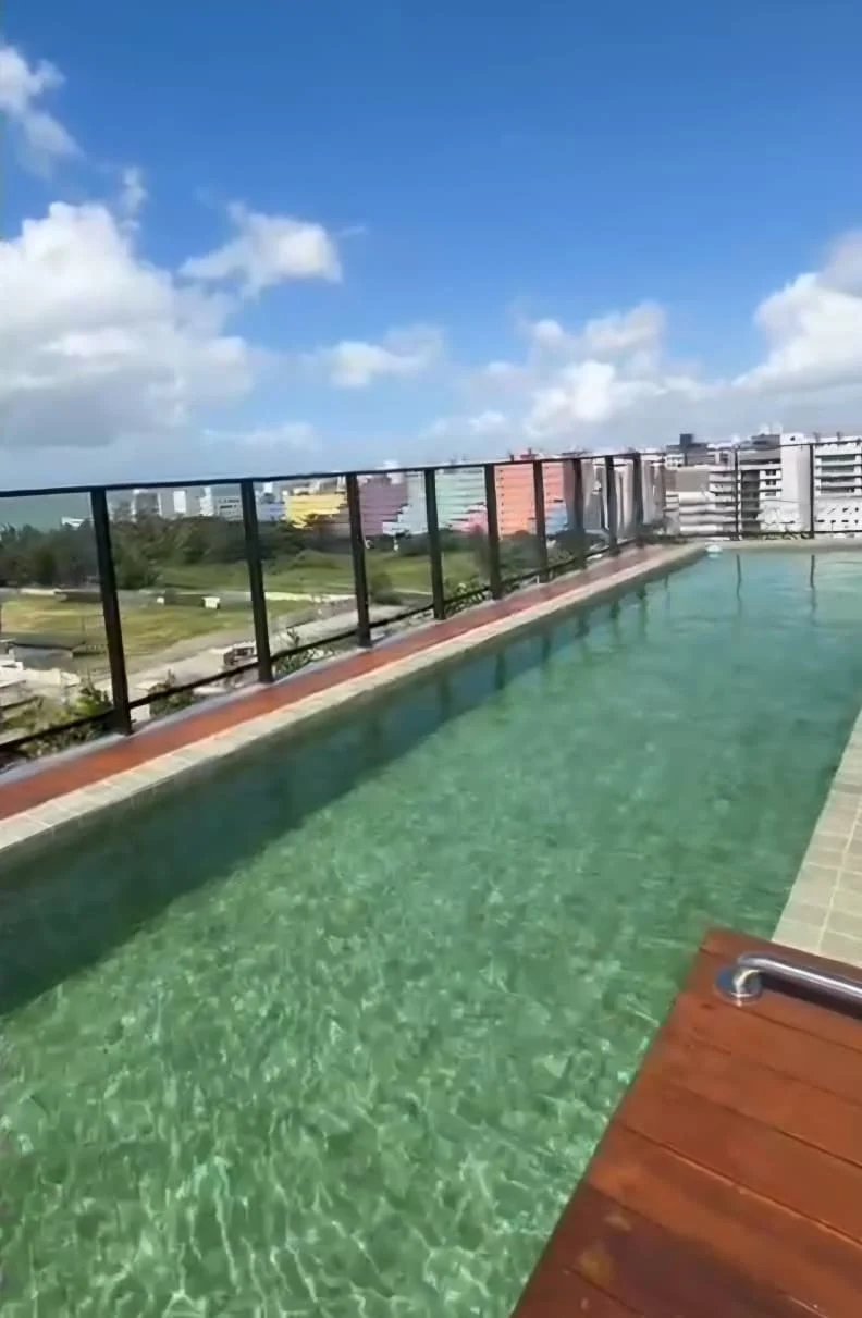 Flat em Ponta de Campina com Elevador e Lazer