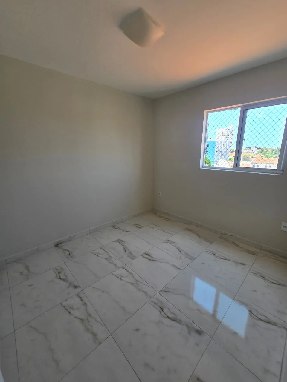 Apartamento no Miramar com 3 Quartos sendo 1 Suíte