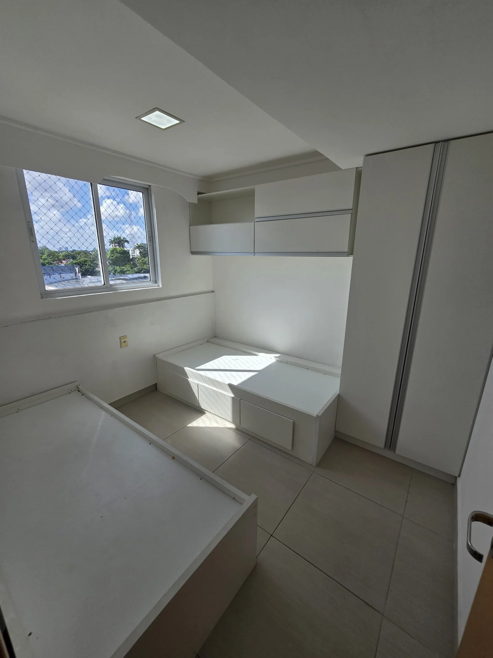 Apartamento no Miramar com 3 Quartos sendo 1 Suíte