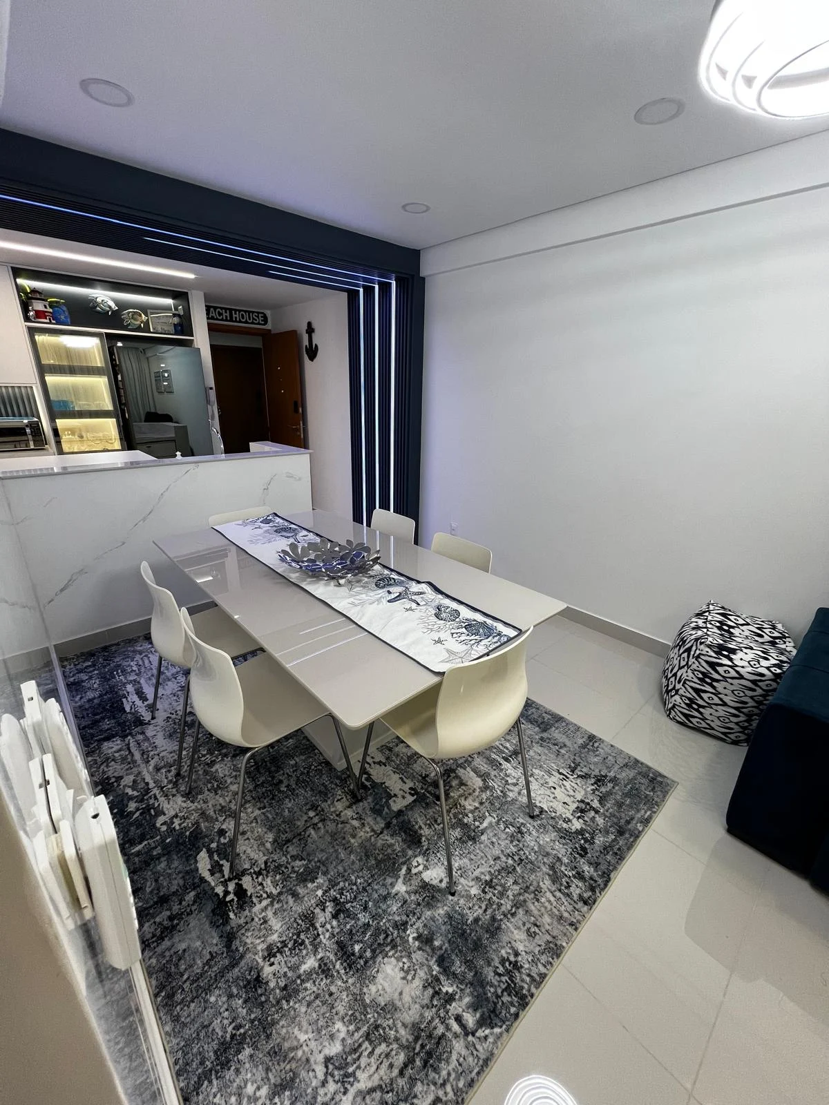 Apartamento Mobiliado em Intermares com 2 Quartos sendo 1 Suíte, Elevador e Lazer