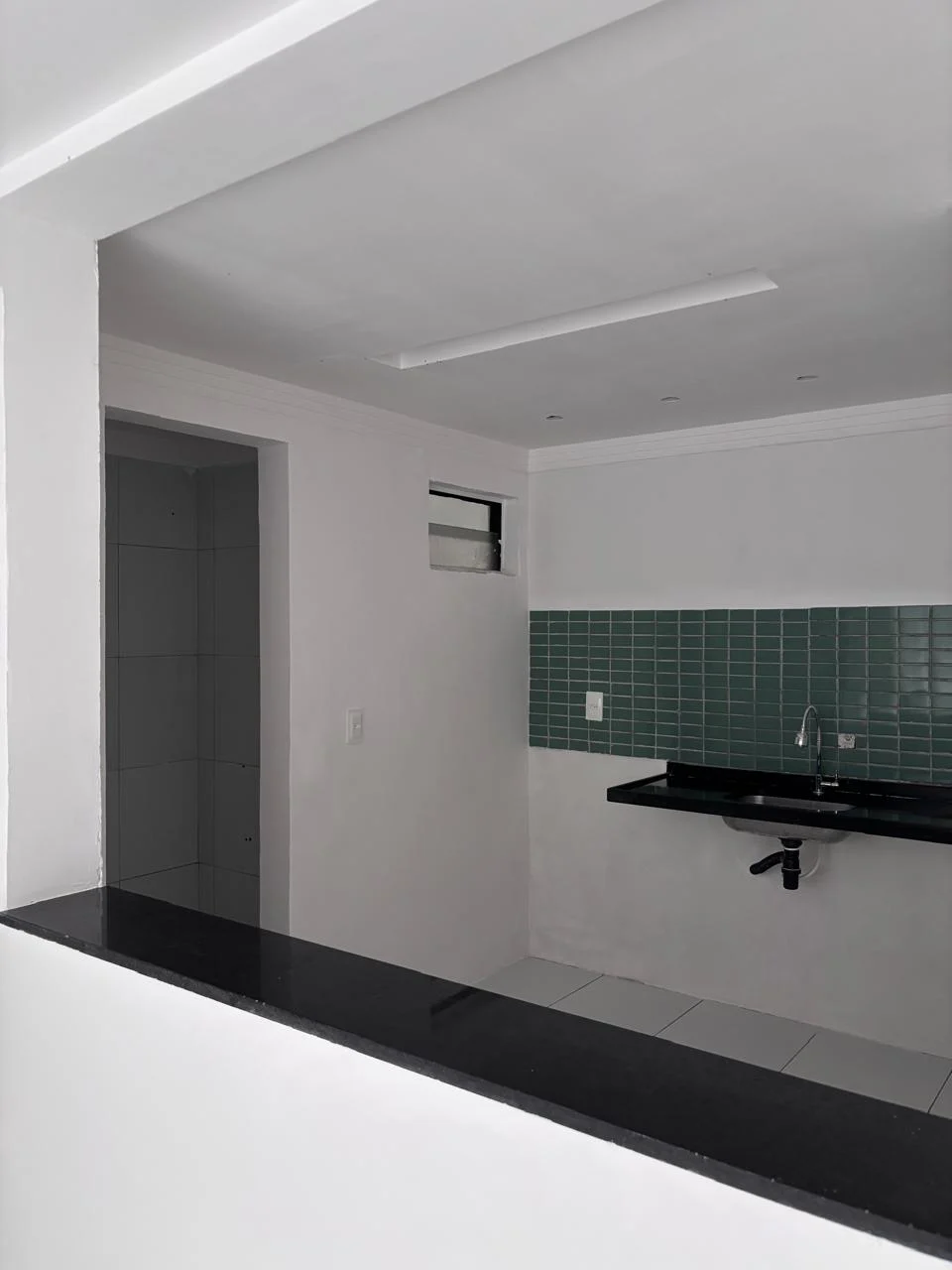 Apartamento Térreo com Área no Parque do Sol/Valentina com 2 Quartos sendo 1 Suíte