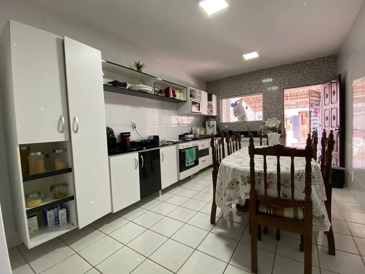 Casa no Cristo com 4 Quartos sendo 1 Suíte, Próximo ao Almeidão