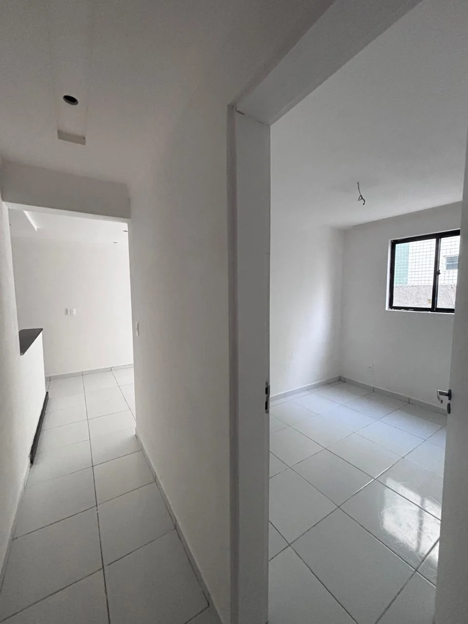 Apartamento Térreo com Área no Parque do Sol/Valentina com 2 Quartos sendo 1 Suíte