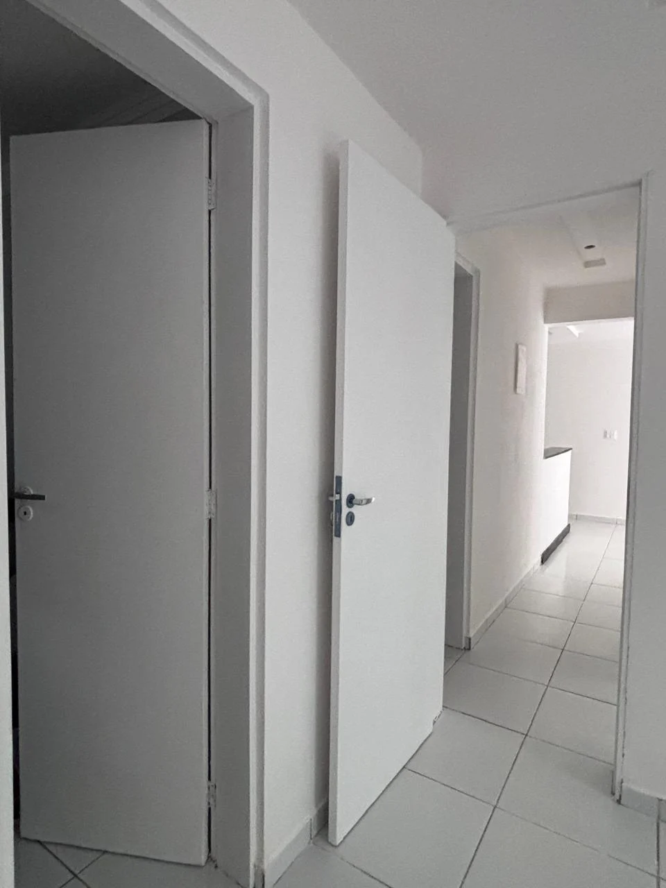 Apartamento Térreo com Área no Parque do Sol/Valentina com 2 Quartos sendo 1 Suíte