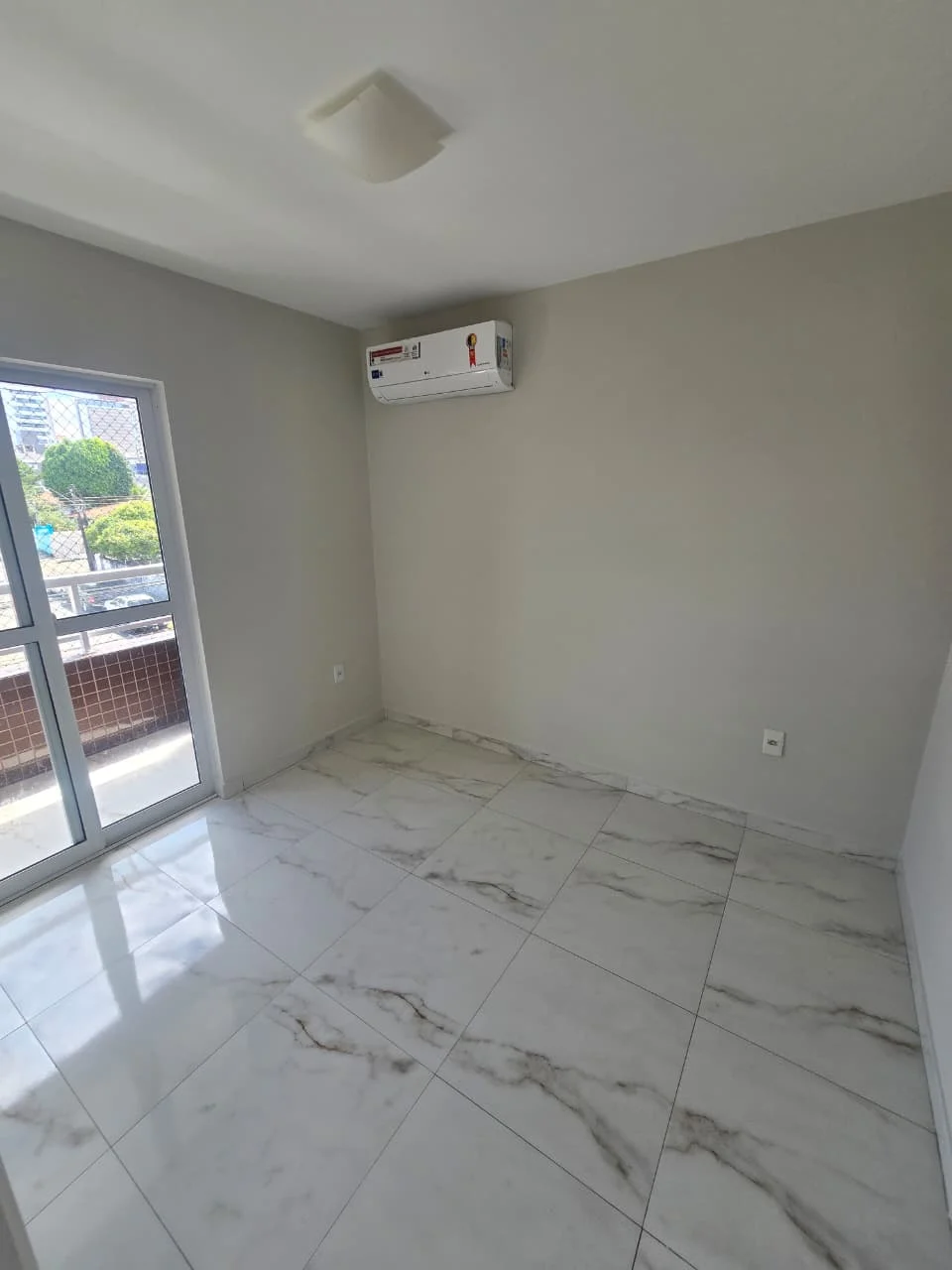 Apartamento no Miramar com 3 Quartos sendo 1 Suíte