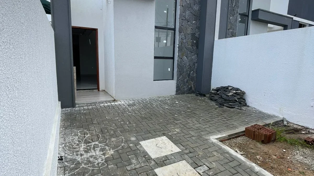 Excelente Casa no José Américo 2 Quartos sendo 1 Suíte R$ 299.000,00*