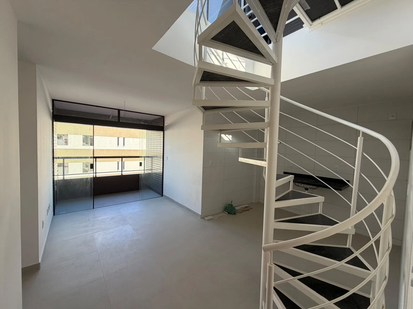Cobertura Duplex no Bessa com 2 Quartos sendo 1 Suíte