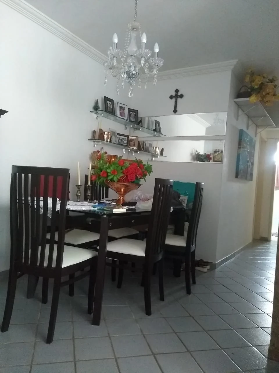 Apartamento Térreo Mobiliada no Jardim Cidade Universitária com 3 Quartos sendo 1 Suíte, 86m²