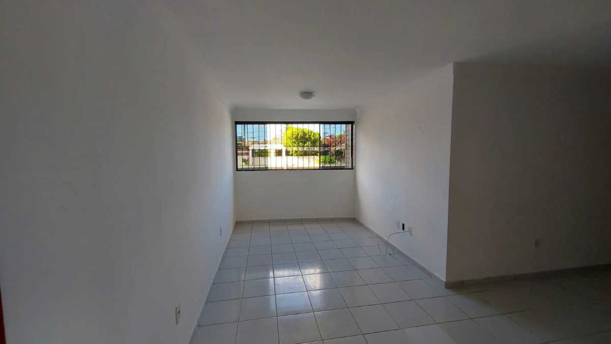 Apartamento Térreo no Jardim Cidade Universitária com 3 Quartos sendo 1 Suíte, 70m²