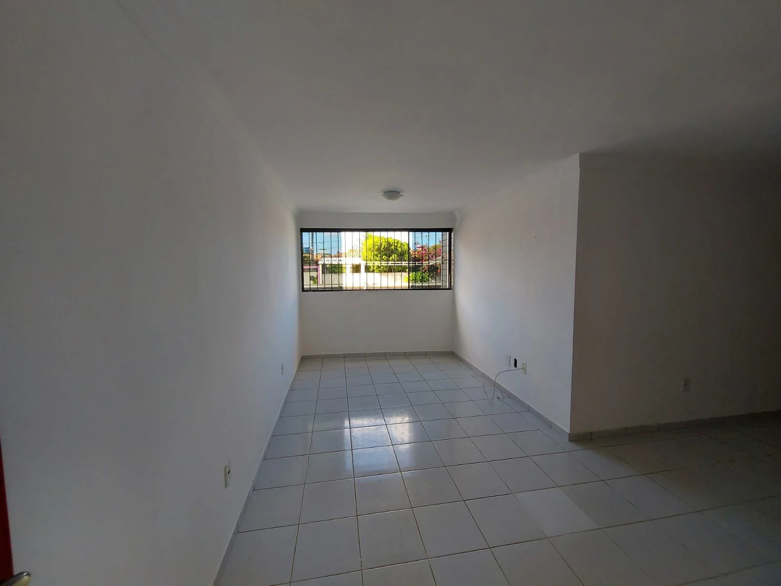 Apartamento Térreo no Jardim Cidade Universitária com 3 Quartos sendo 1 Suíte, 70m²