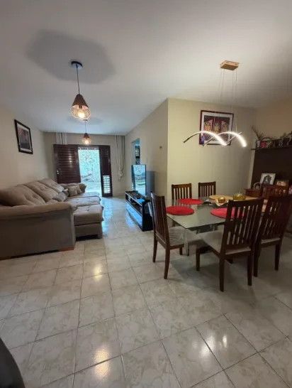 Casa no Treze de Maio com 3 Quartos sendo 1 Suíte