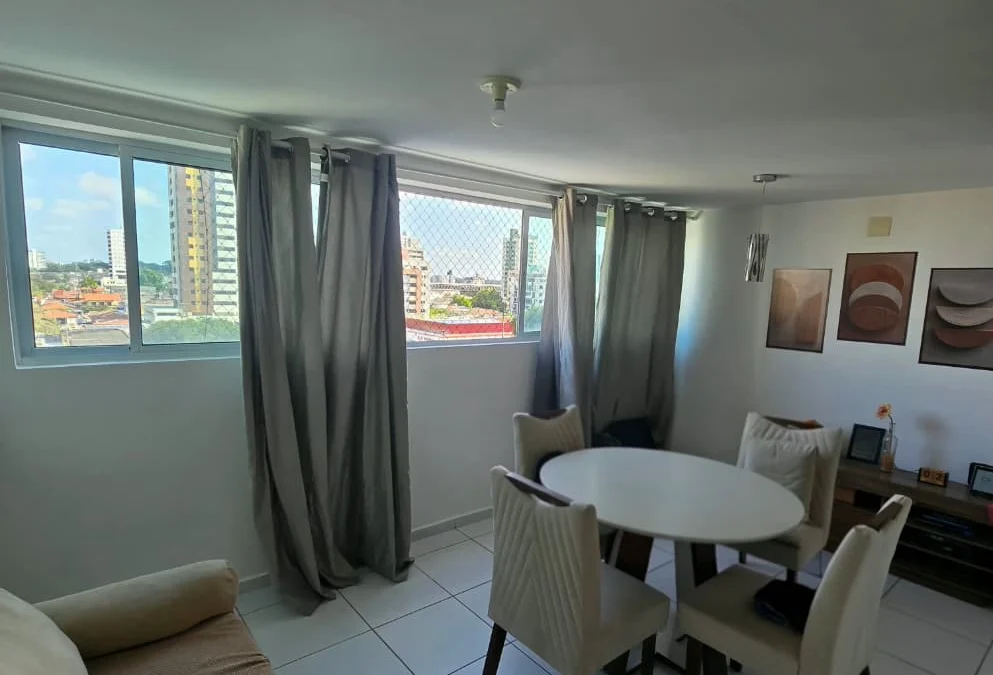 Apartamento Mobiliado no Miramar com 1 Quarto, Elevador e Piscina, Próximo a Epitácio