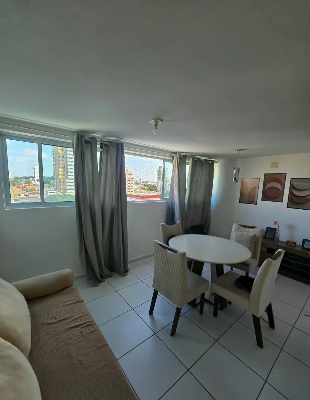 Apartamento Mobiliado no Miramar com 1 Quarto, Elevador e Piscina, Próximo a Epitácio