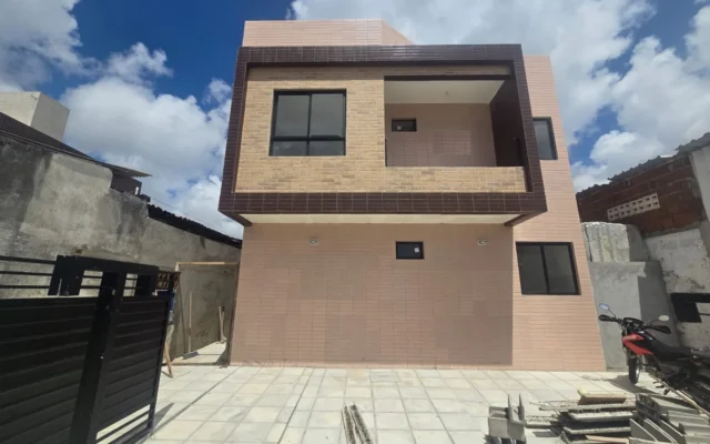 Apartamento em Mangabeira 3 com 2 Quartos sendo 1 Suíte, Opção de Térreo