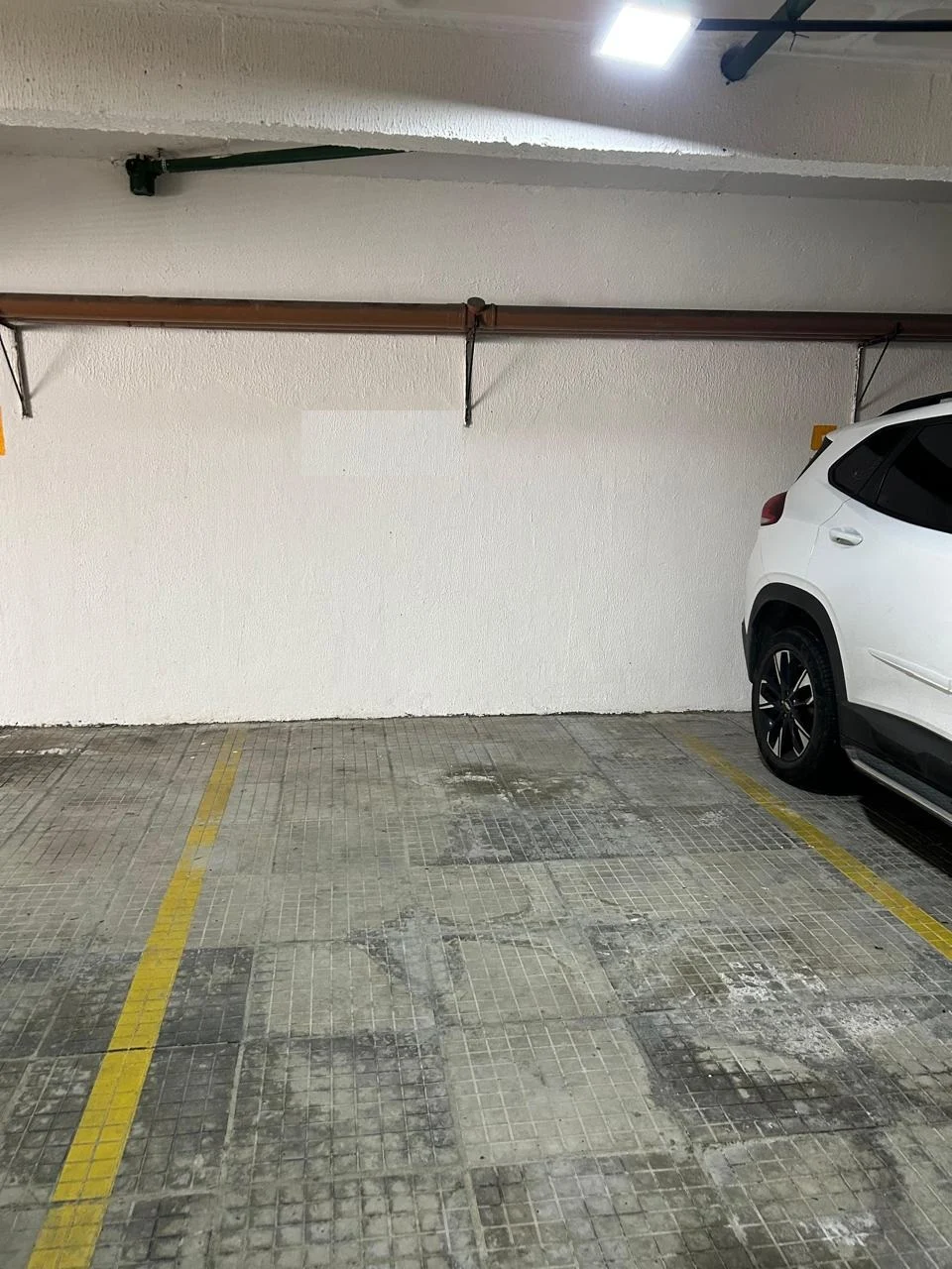 Apartamento Mobiliado no Miramar com 1 Quarto, Elevador e Piscina, Próximo a Epitácio