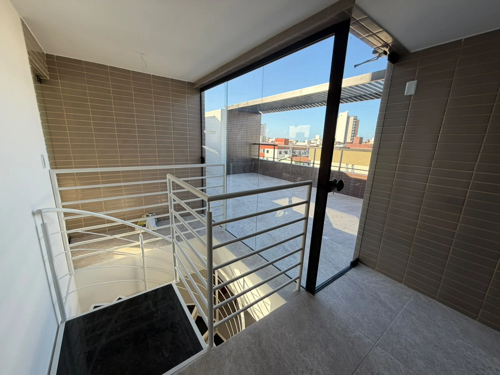Cobertura Duplex no Bessa com 2 Quartos sendo 1 Suíte