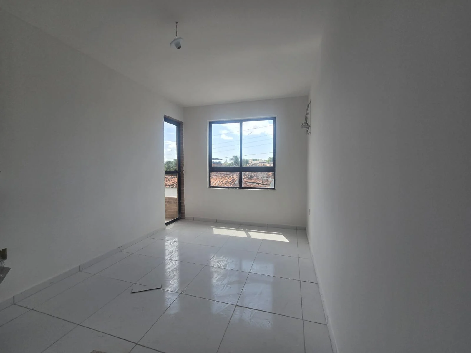 Apartamento em Mangabeira 3 com 2 Quartos sendo 1 Suíte, Opção de Térreo