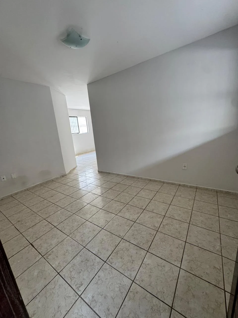 Apartamento Térreo no Jardim Cidade Universitária com 3 Quartos sendo 1 Suíte, 77m²