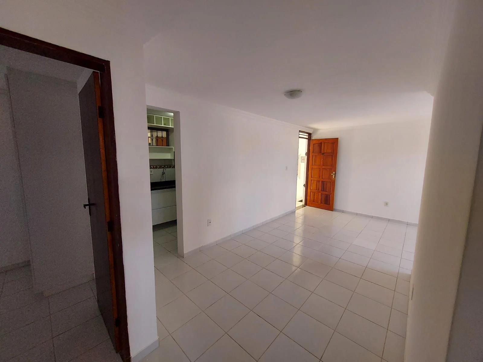 Apartamento Térreo no Jardim Cidade Universitária com 3 Quartos sendo 1 Suíte, 70m²