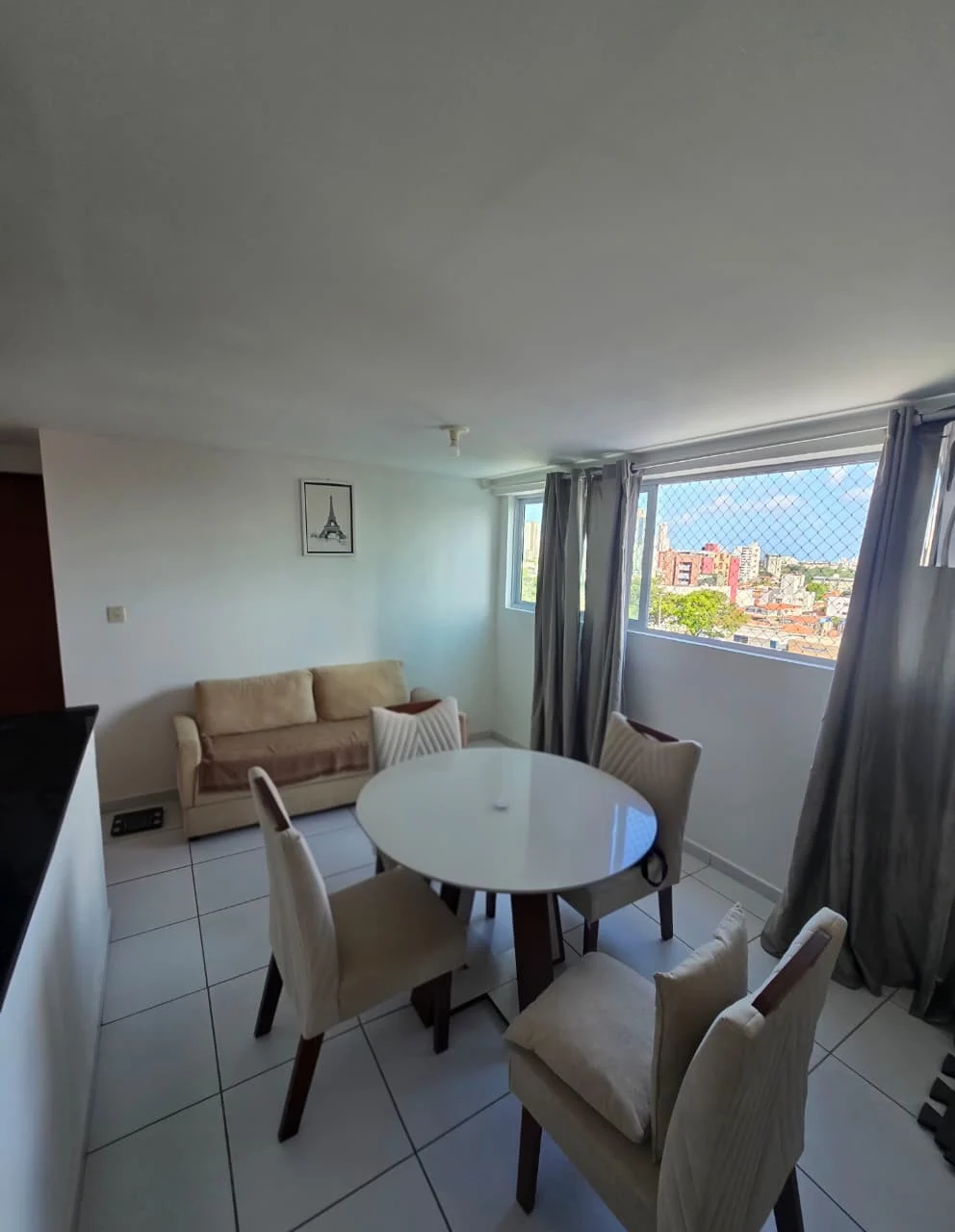 Apartamento Mobiliado no Miramar com 1 Quarto, Elevador e Piscina, Próximo a Epitácio