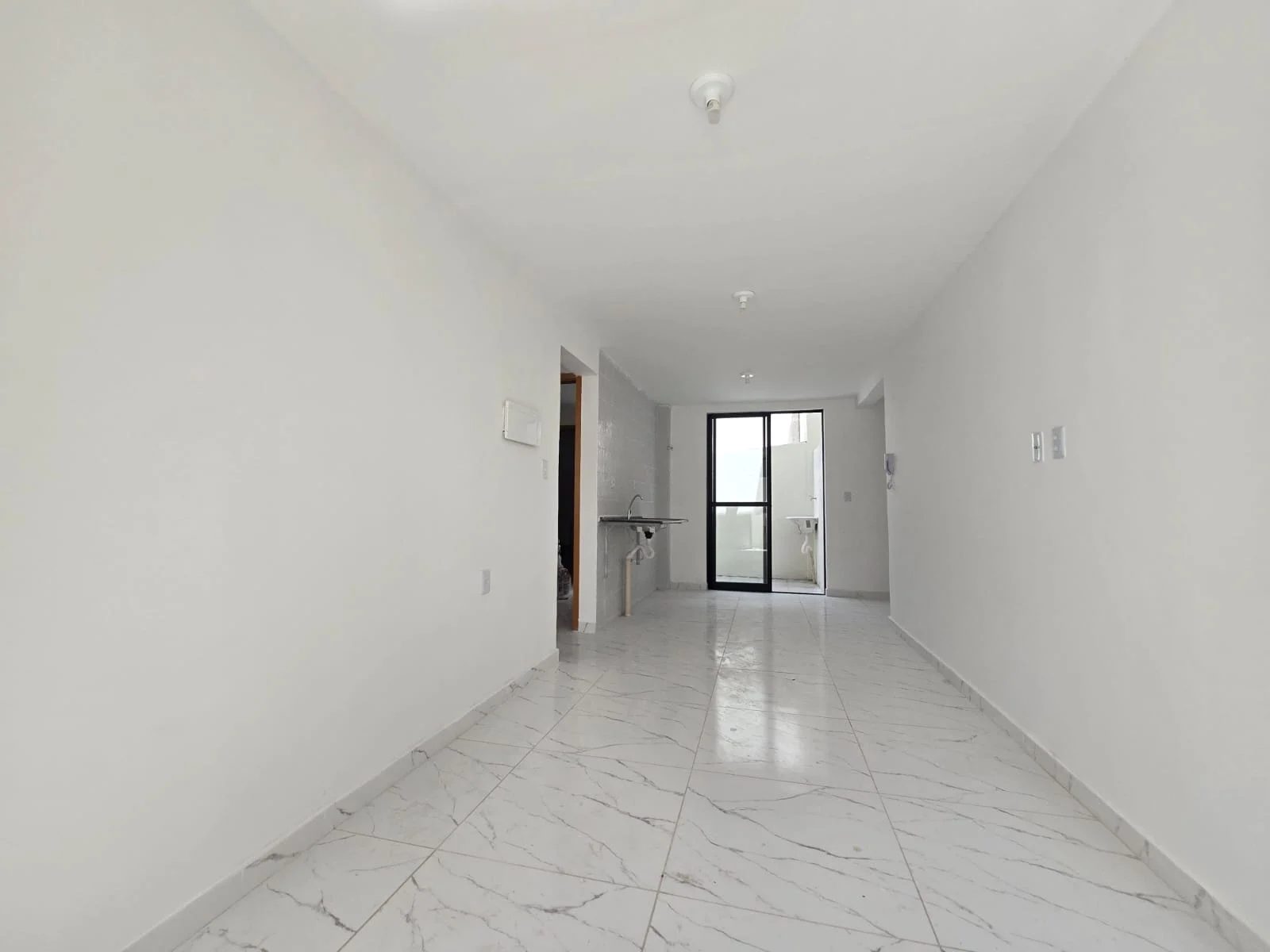 Apartamento no Bairro das Industrias com 2 Quartos sendo 1 Suíte, Opção de Térreo com Área